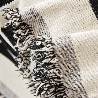 Geometric Pattern Sofa Throw with Full-Length Coverage