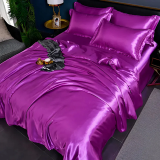 Premium Silk Bedding Set wiht Breathable Polyester Duvet & Pillowcases