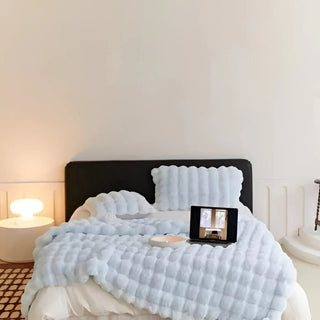 All-Season Plush Blanket – Soft Textured Throw for Bed & Travel