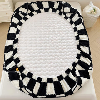 Milk Velvet Mattress Cover – Pet-Friendly & Machine Washable