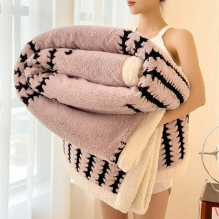 Cozy Dual-Sided Plush Blanket – Fishbone Jacquard & Sherpa Fleece