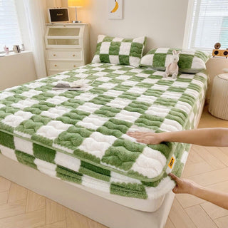 Milk Velvet Mattress Cover – Pet-Friendly & Machine Washable