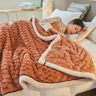 Winter Cloud Throw Blanket with Soft Velvet & Sherpa Warmth