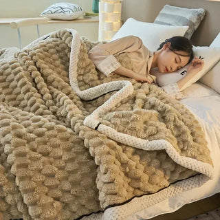 Winter Cloud Throw Blanket with Soft Velvet & Sherpa Warmth