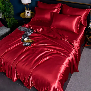 Premium Silk Bedding Set wiht Breathable Polyester Duvet & Pillowcases