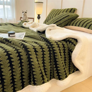 Cozy Dual-Sided Plush Blanket – Fishbone Jacquard & Sherpa Fleece