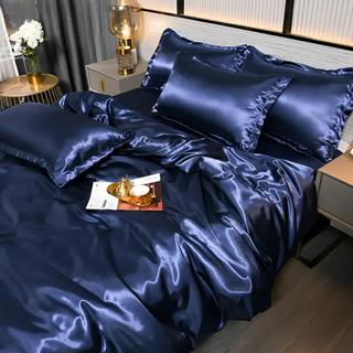 Premium Silk Bedding Set wiht Breathable Polyester Duvet & Pillowcases