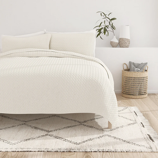 Microfiber Herringbone Coverlet – Ultra Soft & Machine Washable Quilt Set