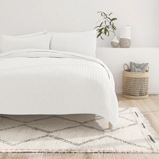 Microfiber Herringbone Coverlet – Ultra Soft & Machine Washable Quilt Set