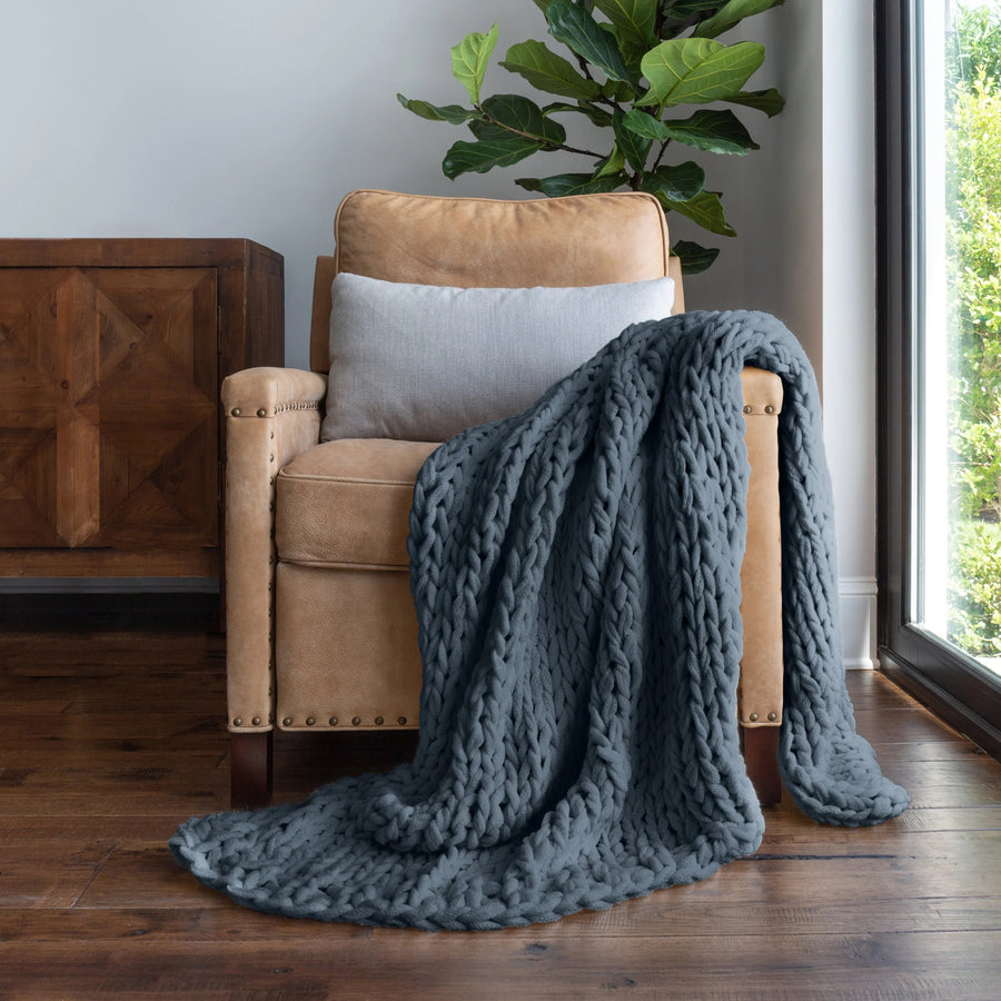 Chunky Knit Throw Blanket with Hypoallergenic Soft Acrylic