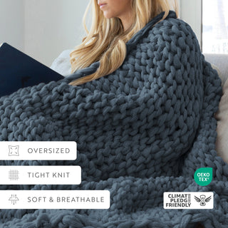 Chunky Knit Throw Blanket with Hypoallergenic Soft Acrylic